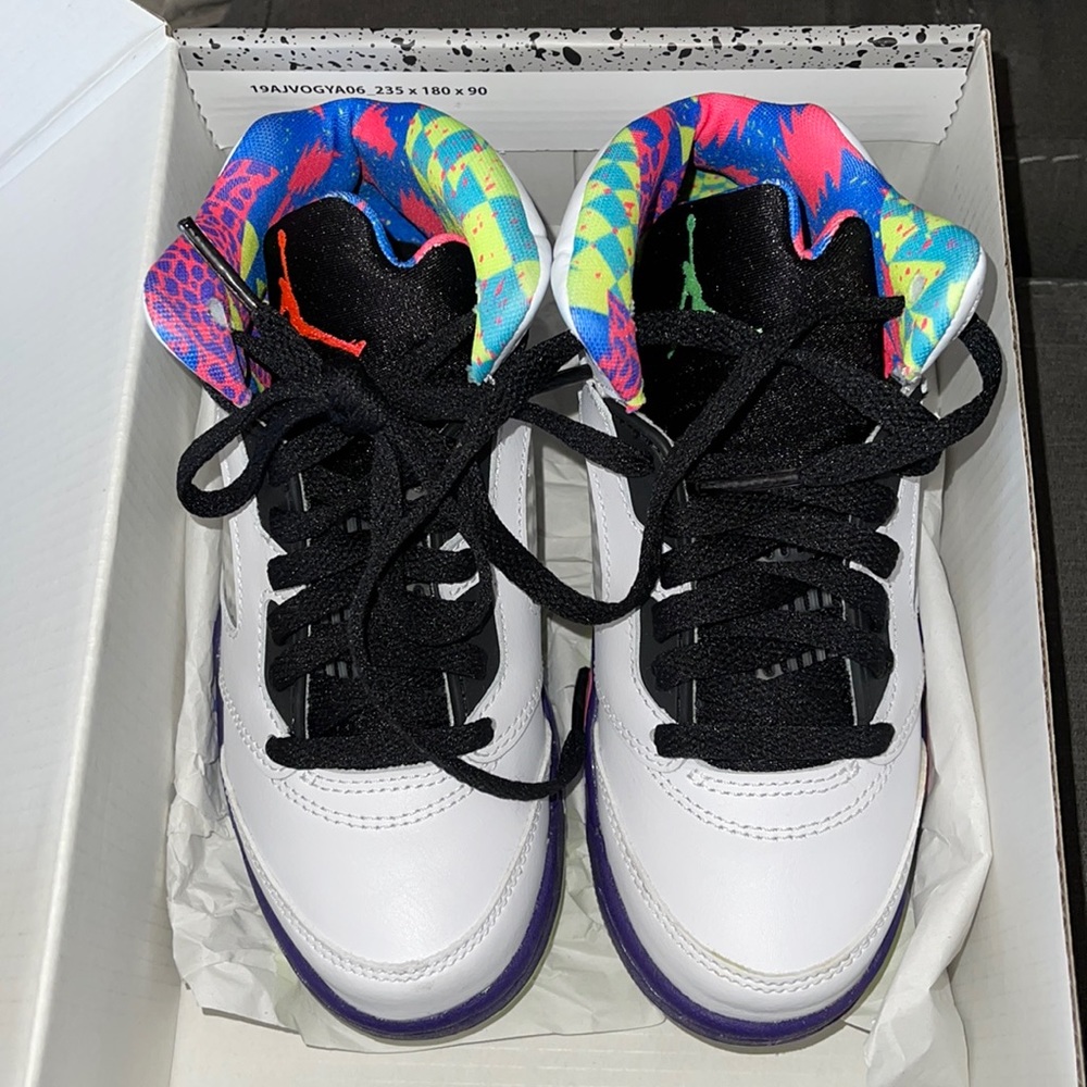 Jordan retro 5. 12C. White/ghost green, court purple